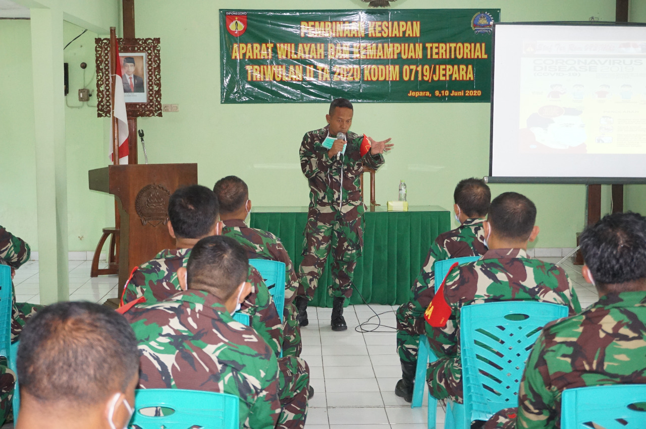 Tim Wasev Korem 073/Makutarama Cek Administrasi Bidang Teritorial Triwulan I dan Triwulan II Koramil
